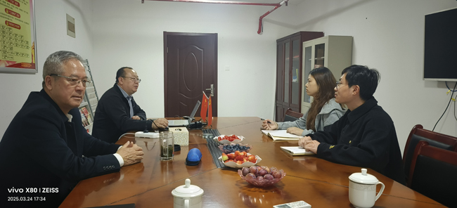 1锦华公司领导与药大科研人员座谈.jpg